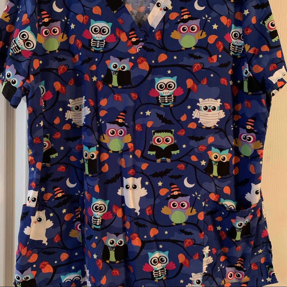 Women’s scrub top